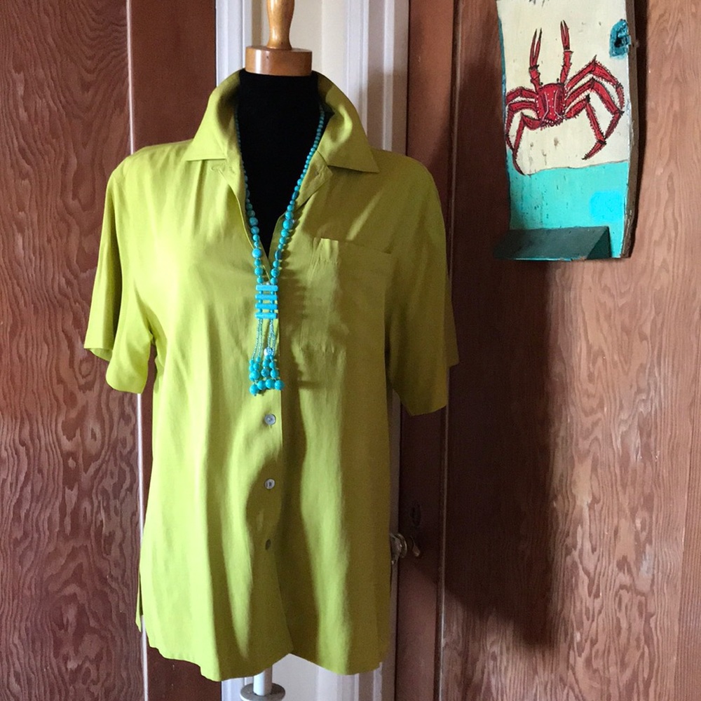 🛍Host Pick8/5/18🛍Chartreuse Silk Blouse! Sz6